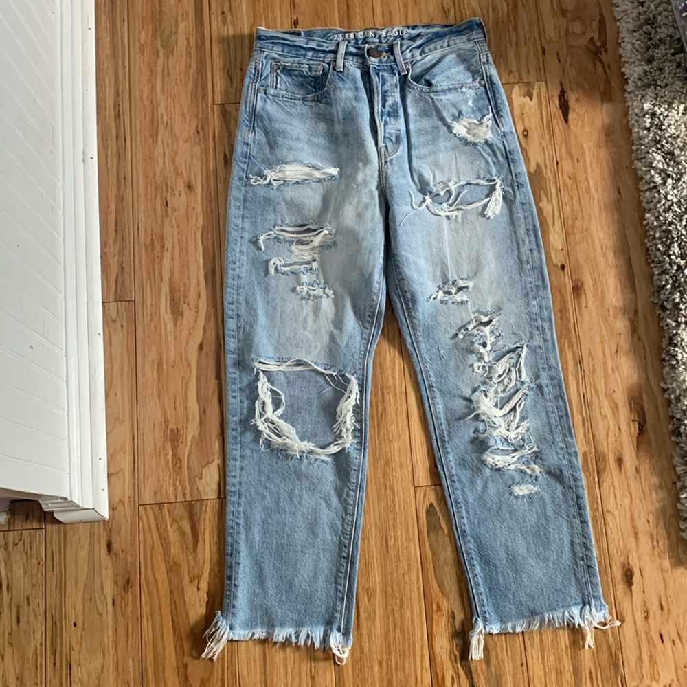 American eagle ripped jeans